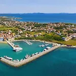 Mit Beheiztem Pool- Schoene Aussicht- Strandnaehe By Interhome *