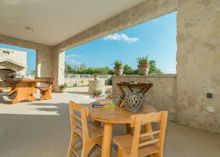 Mit Beheiztem Pool- Schoene Aussicht- Strandnaehe By Interhome Holiday home Privlaka (Zadar)