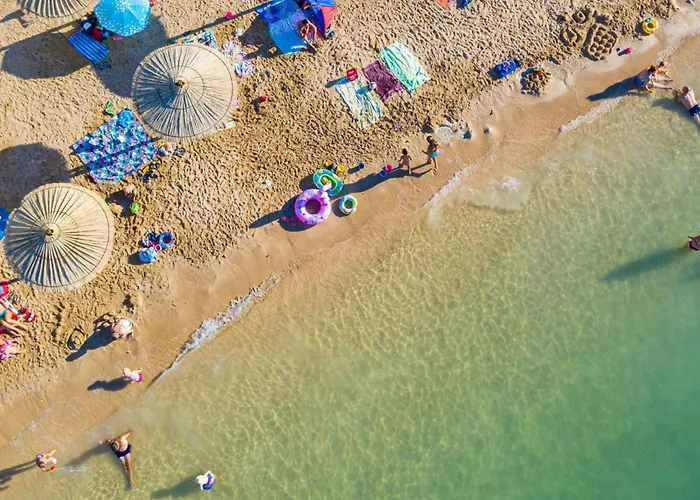 Mit Beheiztem Pool- Schoene Aussicht- Strandnaehe By Interhome Holiday home *