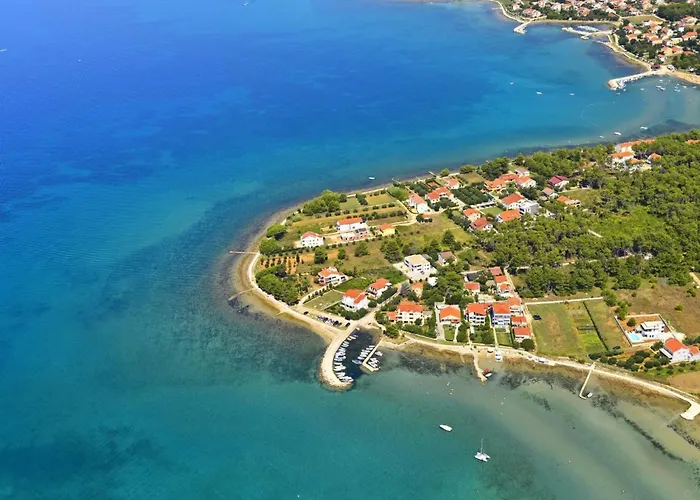 Mit Beheiztem Pool- Schoene Aussicht- Strandnaehe By Interhome Nyaraló