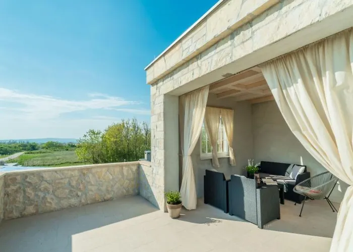 Holiday home Mit Beheiztem Pool- Schoene Aussicht- Strandnaehe By Interhome *