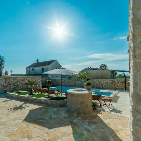 Mit Beheiztem Pool- Schoene Aussicht- Strandnaehe By Interhome * بريفلاكا