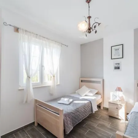 Mit Beheiztem Pool- Schoene Aussicht- Strandnaehe By Interhome بيت للعطل *